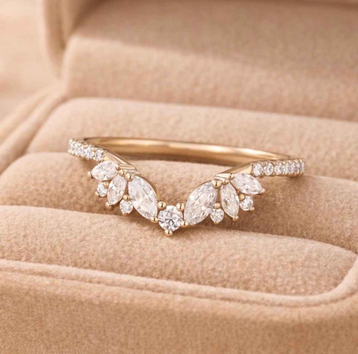 Elowen Laurel Ring