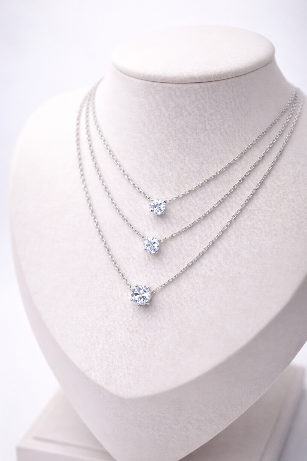 Majesty Moissanite Necklace 6.5mm - Rubielle London
